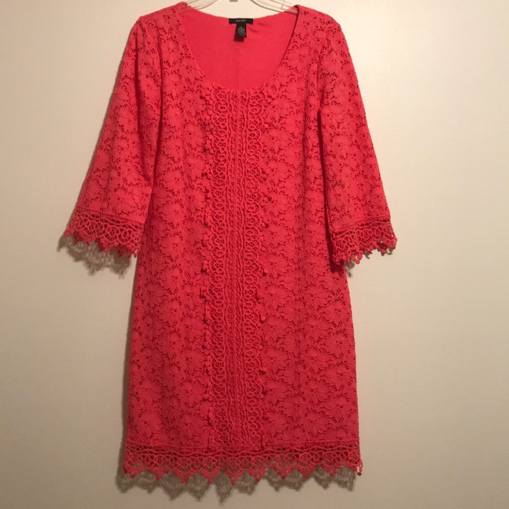 Alfani lace dress fully lined 3/4 sleeves Size M